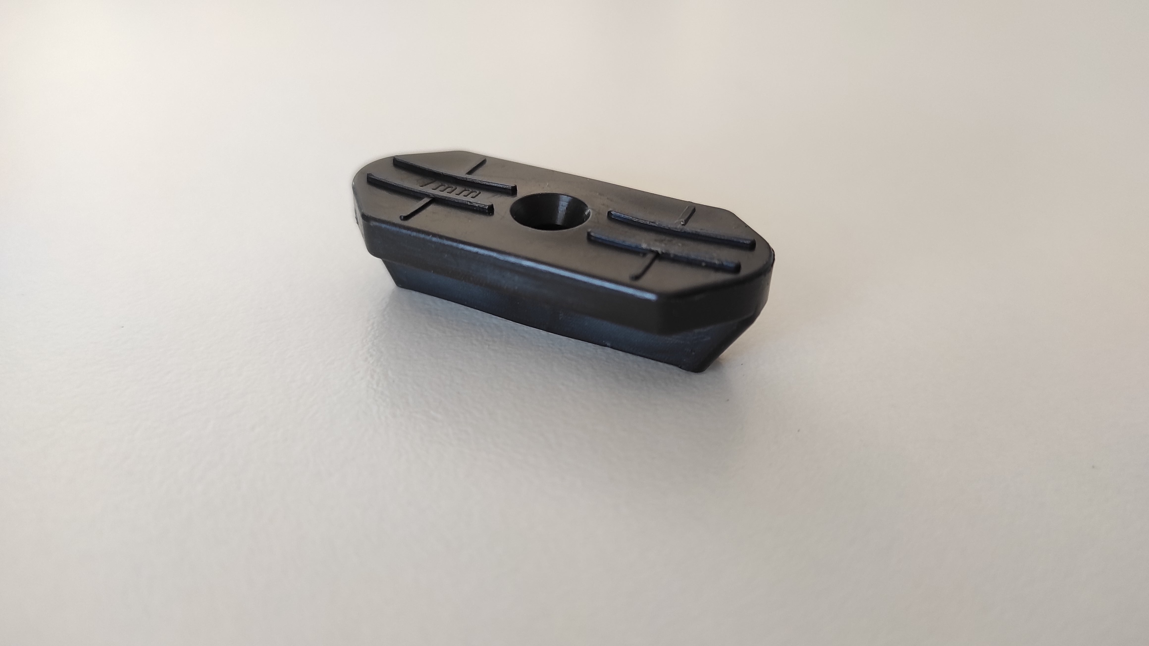 Tasselli in Plastica per Sundeck